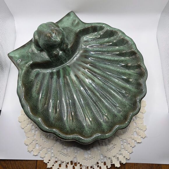 Vintage Mid Century Modern Art Pottery - Large Shell with perching frog 12 x 12 - Picture 2 of 7
